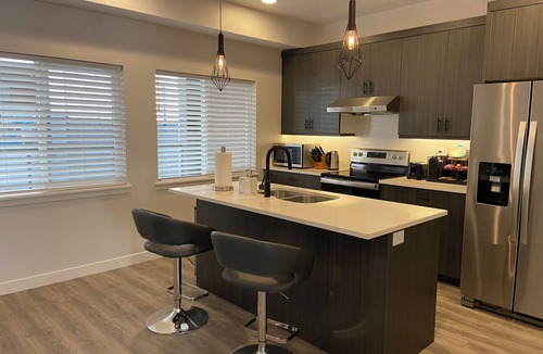 Draper Condo | Experience ski adventures nearby at our South Valley 3-bedroom Condo