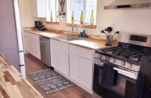 Tombstone House | Experience the spirit of the old west in comfort and style!