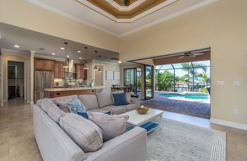 South Gulf Cove House | Experience the ultimate relaxation at the Lazy Tortuga.
