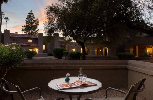 South Scottsdale Resort | Explore the Wild West! Mountain Views, 3 Modern Units, 5 Pools, Salon and Spa!