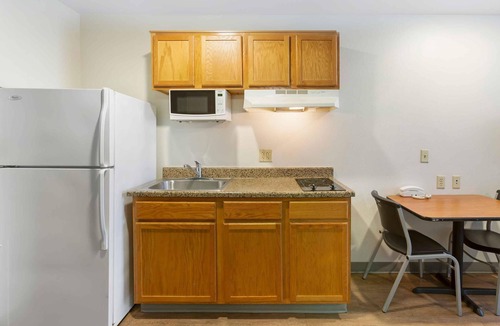 North Mountain Hotel | Extended Stay America Select Suites - Phoenix - North