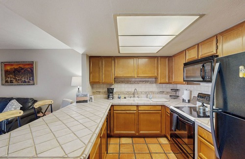 Tucson House | Extended Stay in Tucson! Dog-Friendly Townhome