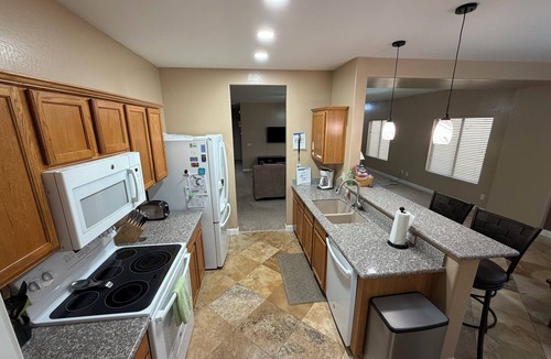 San Tan Valley House | Fabulous 3-bedroom house in resort like community with pools, golf, pickleball
