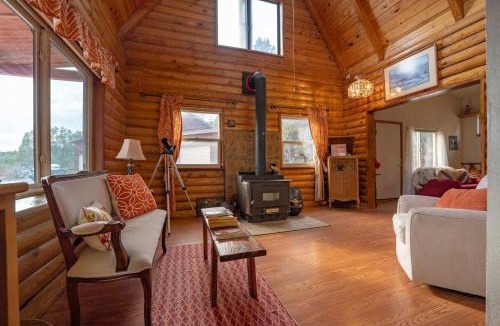 Orderville House | Family Cabin with Views just minutes from Zion Nat'l Park