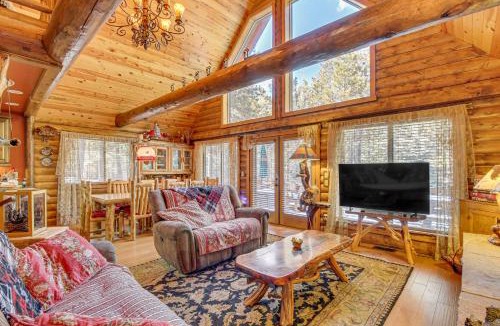 Heber House | Family-Friendly Cabin w/Fire Pit in Forest Lakes