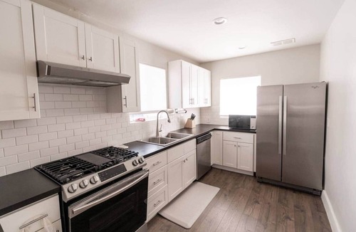 Encanto House | Family Friendly Home by Downtown with 3 Beds