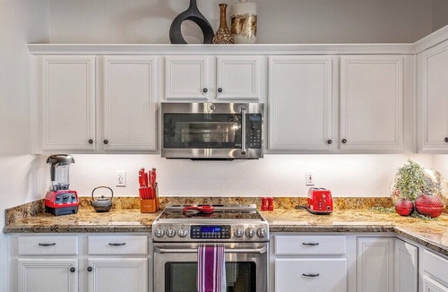 Parkwood Ranch House | Family Friendly! Htd Pool, Air Hockey, View!