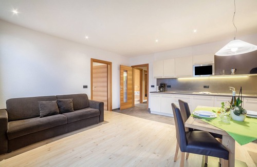 Ultimo Apartment | Family-Friendly Holiday Apartment 'Residence Kalchgruberhof Bergfichte' with Lake View & Wi-Fi