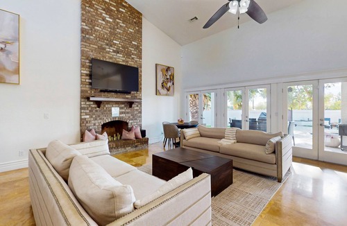 Estate Grove Valencia Est House | Family-friendly luxury home in Estate Groves with private pool & cabana + WiFi