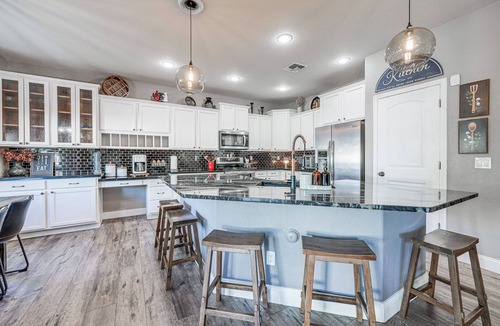 Rovey Farm Estates House | Family-Friendly Retreat w/Pool - Near Westgate!