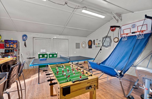 Tucson House | Family Fun Vacation, Heated Pool, Spa, Game Room, Sauna, Putting Green.