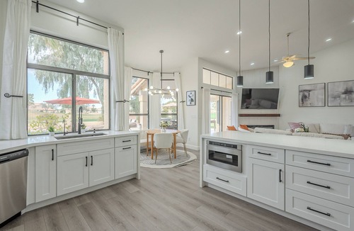 Island at Ocotillo House | Family Oasis! Free Heated Pool+Spa, Golf+Lake View, BBQ, Putting Green