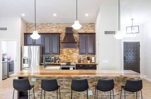 Chandler House | Family Retreat: 5BR, Heated Pool, Games & Hot Tub