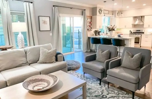 Silverhawke House | Fantastic Family Fun 5BR w Pool/Spa in Gilbert