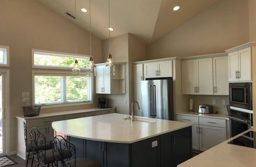 Shawnee Bend House | Fantastic Home on Point in Cove with Huge View, 'Private 13'x40' slip for guests