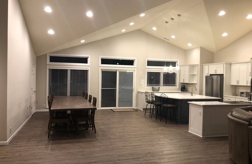 Shawnee Bend House | Fantastic Home on Point in Cove with Huge View, 'Private 13'x40' slip for guests