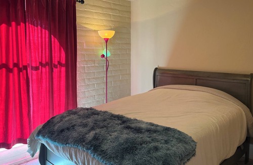 South Harrison House | Fantastic location in a quiet neighborhood, close to hiking, biking & shopping!