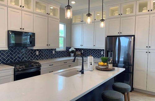 Peoria House | Farmhouse @ P83 Peoria - Baseball,Golf,Shopping, Dining