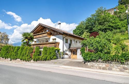 Vollan Apartment | Ferienhof Turmwirt Pink Leidy