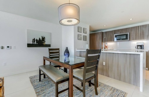 Central Beach Condo | FIFA Perfect | Tiffany Blanca:11th FL-Rooftop Pool-Gym-Walk to Beach