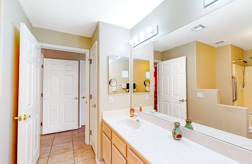 Rancho Vistoso Condo | First-floor condo with pools & hot tub - dog-friendly