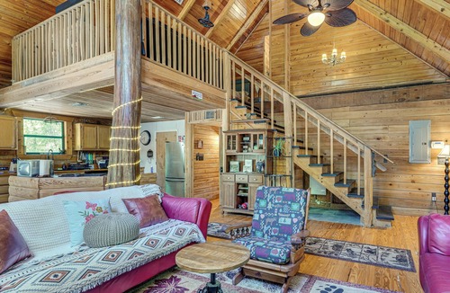 Bell Cabin | Fish & Float at Natural Springs! Log Cabin in Bell