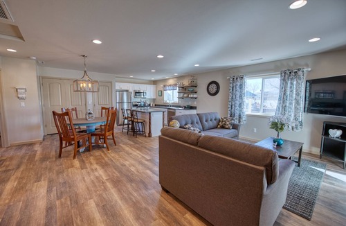 Flagstaff House | Flagstaff Country Mountain Getaway, Pet Friendly & Family Friendly!