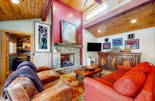 Flagstaff House | Flagstaff Fantasy - Casita