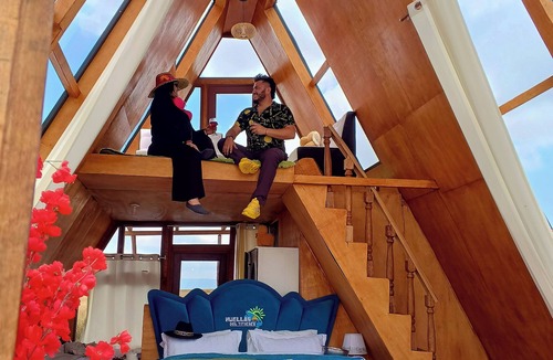 Puno Boat Rental | FLOATING HOTEL IN LAKE TITICACA UROS