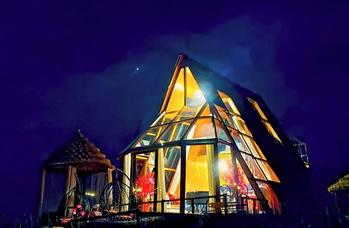 Puno Boat Rental | FLOATING HOTEL IN LAKE TITICACA UROS