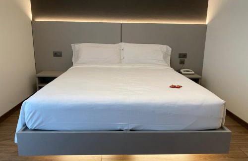 Ravina Hotel | Fly Bike Hotel