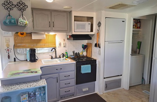 Fortuna Foothills House | Foothills Quiet Guest RV Home - Queen & Twin Bed, Dog Friendly, Fenced Yard, BBQ