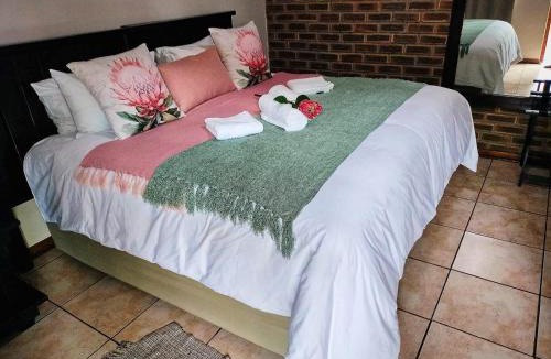Richards Bay Cabin | Forest Lodge