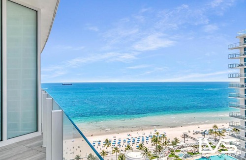 Central Beach Apartment | Four Seasons FTL Beach 2 Bed 2Bath Luxury Residence Direct Ocean Views