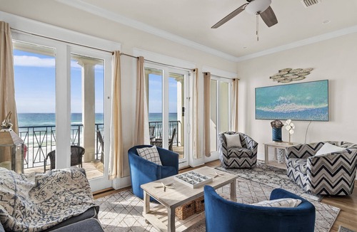 Delos House | Frangista Pearl | Beachfront | Remodeled | 10 Beds | Heated Pool l Beach Gears