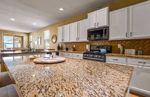 Surprise Farms House | Free Heated Pool, Hot Tub, Built-in Grill