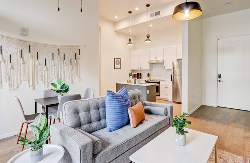 Menlo Park Apartment | Frontdesk | 2 BR Apt in Menlo Park