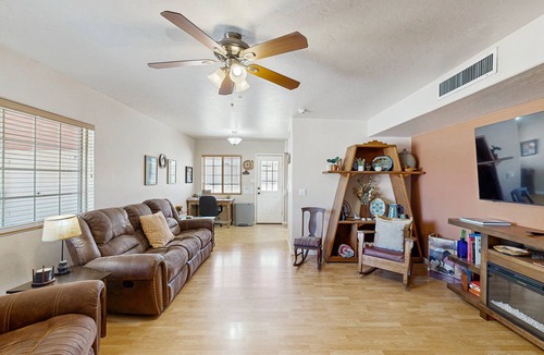 Tucson House | Fun, Dog-Friendly Home w/Game Room, Ping-Pong, Patio, Fast WiFi, & AC