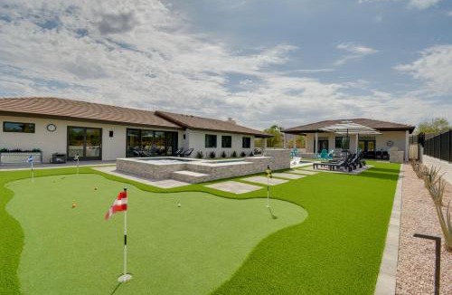 Fountain Hills House | Game Room! Luxury Group Getaway in Fountain Hills