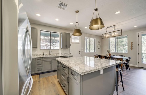 Payson Cabin | Games & Outdoor Seating: Cabin in Scenic Payson!