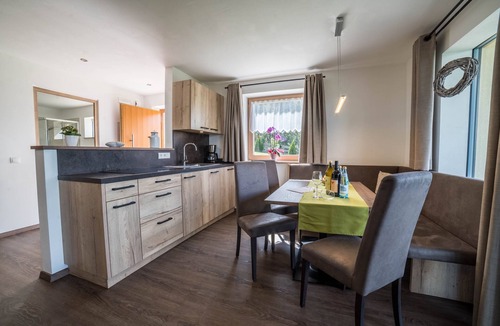 Salonetto Ski Chalet | Gasserhof - Chalet A with Balcony, Mountain View, Garden & Wi-Fi
