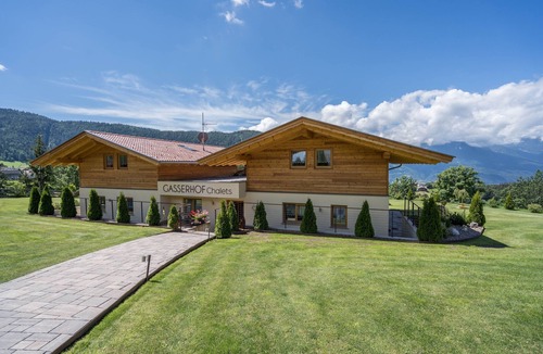 Salonetto Ski Chalet | Gasserhof - Chalet A with Balcony, Mountain View, Garden & Wi-Fi