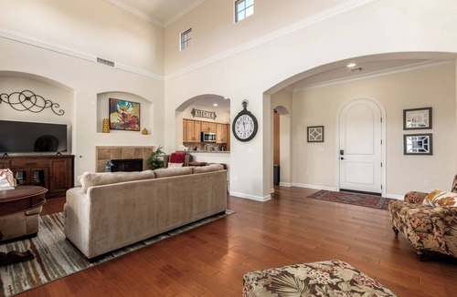 Talon Retreat House | Gated Grayhawk | No Steps w/2 Car Garage Golfers