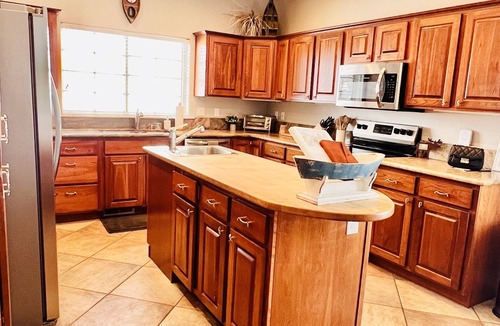 Pinetop-Lakeside House | ❤️ Gated Lake Community Acre w Lake Views, Boats, Game Room, 1 PM Check-in