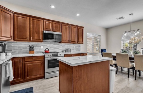 Lagos Vistoso House | Gated Lake Community - 3 Bedroom Remodeled Home with a Heated Pool