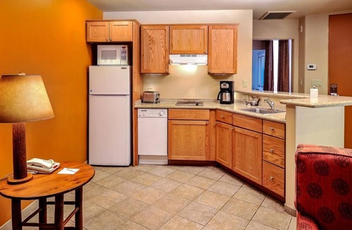Oak Creek Resort | Gather & Explore Sedona from Our 2 Spacious Units | Pool & Kitchen