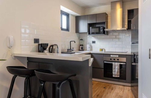 San Isidro Apartment | Geko | Compact Loft w/City Views in San Isidro