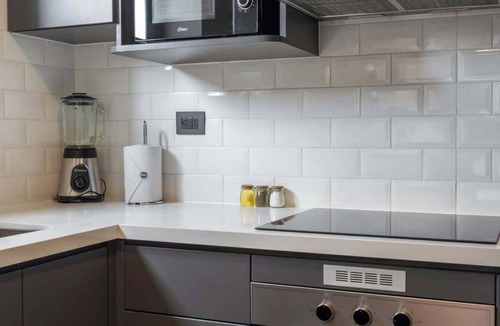 San Isidro Apartment | Geko | Compact Loft w/City Views in San Isidro