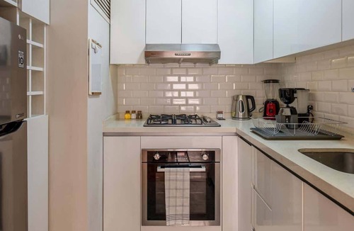 San Isidro Apartment | Geko | Prime 1BR with Park Views in San Isidro