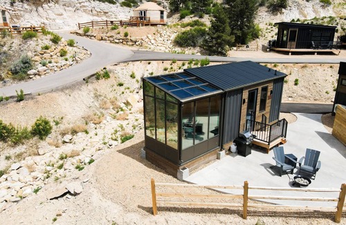 Orderville House | Glass Star Gazing Bedroom Cabin Near Zion & Bryce